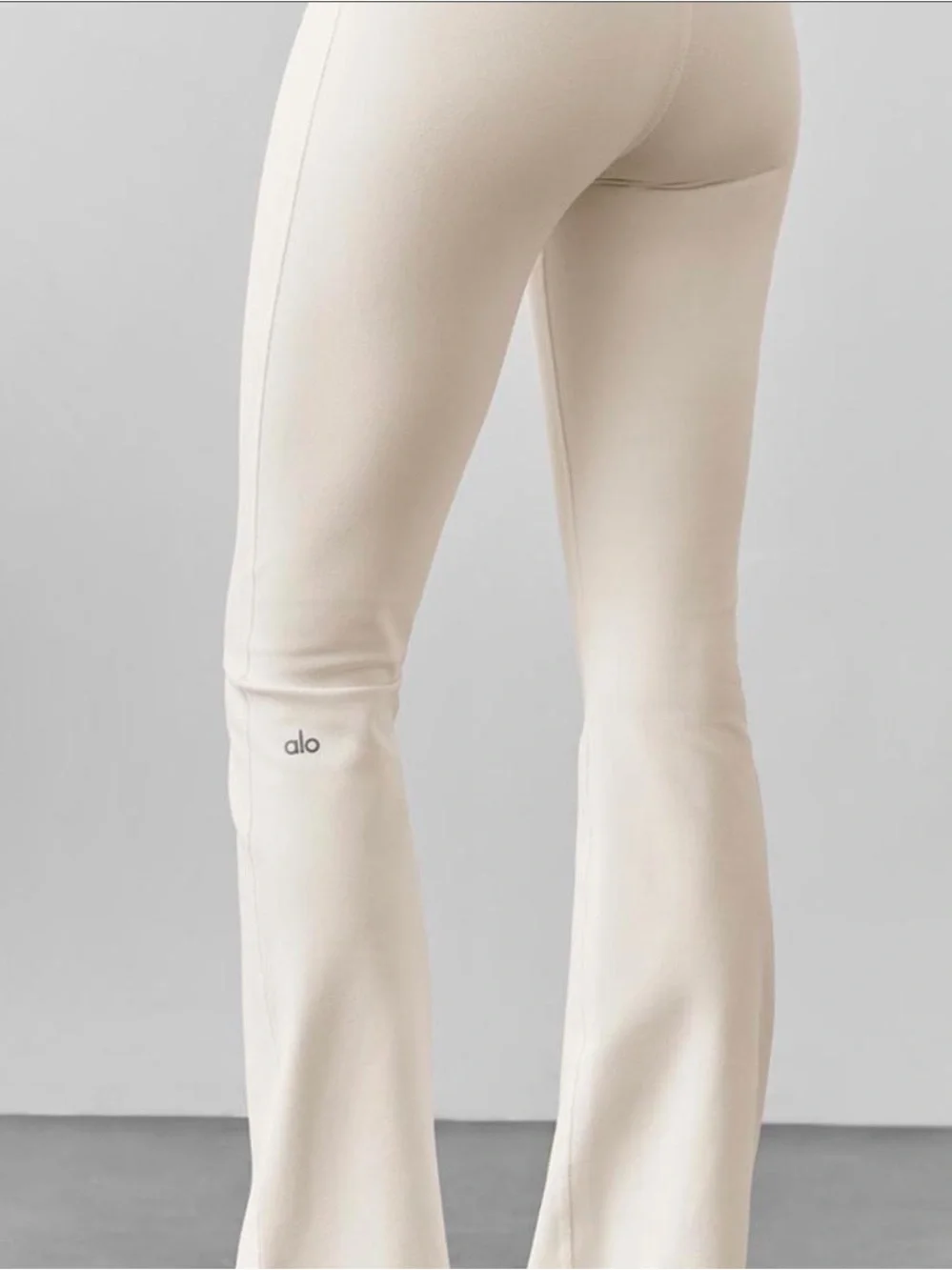 ALO Yoga Cream Flare High-Rise Jeans